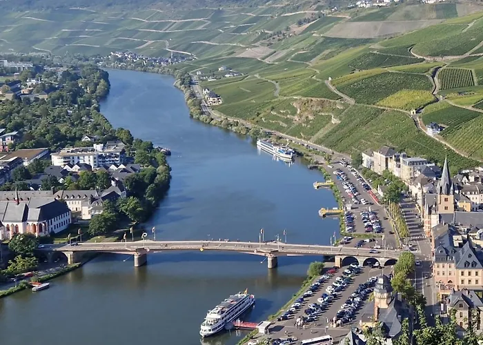 Im Moseltal * Veldenz